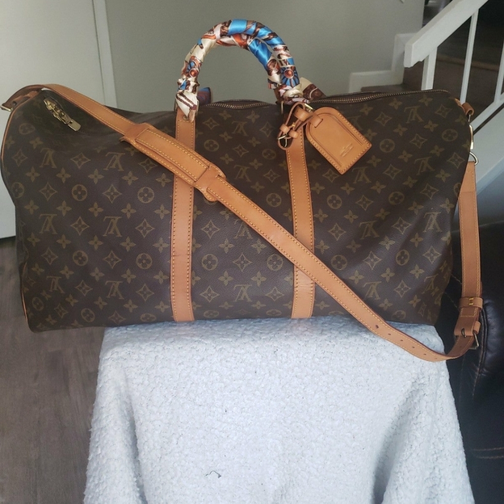 Authentic  Louis Vuitton Keepall Bandoulière 60